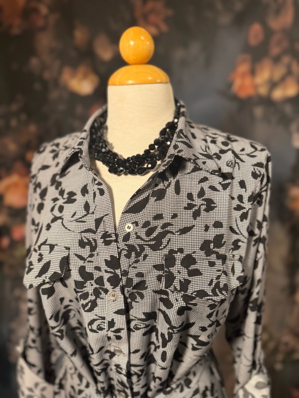 NY Collection Gray and Black Floral Midi Shirt Dress - Picture 4 of 11